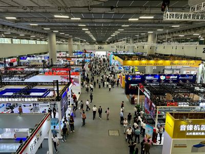 參觀國際物流展會,拓寬學生專業(yè)視野--管理學院師生參觀2024年中國(廣州)國際物流裝備與技術(shù)展覽會